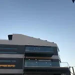 360° Window-View Suite