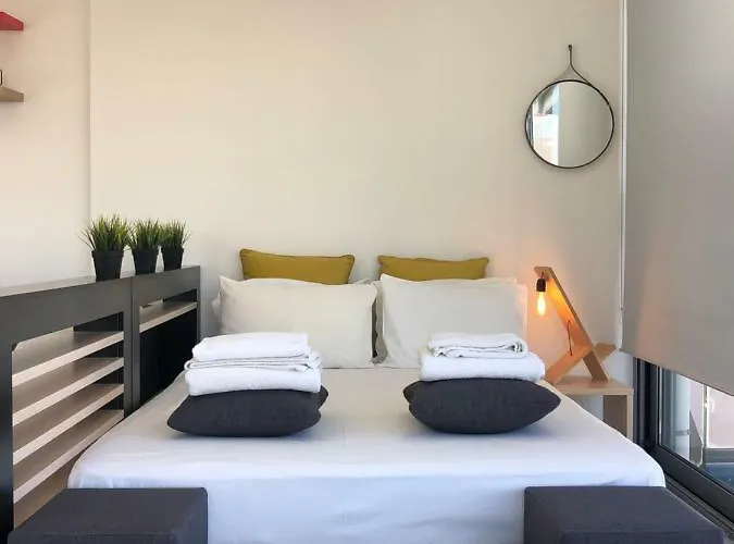 360° Window-View Suite